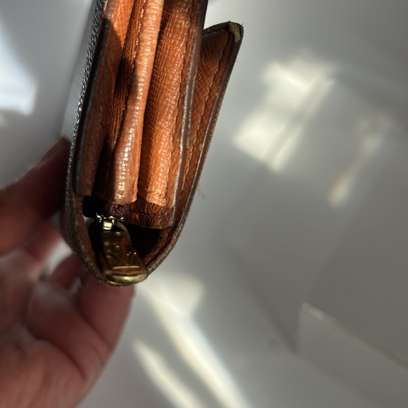 LOUIS VUITTON Louis Vuitton Sara Leather Brown Wallet Monogram - Picture 8 of 14